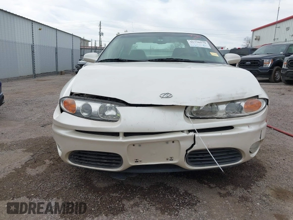 2002 Oldsmobile Aurora with VIN 1G3GS64C124127044, listed as a IAAI auction lot 41770179 with 119,841 mi miles and . Bid and sale history available at DreamBid. Image 6.