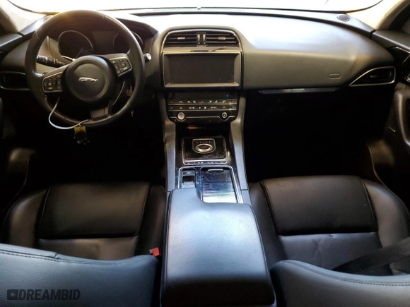 2020 Jaguar F-PACE 25t Premium with VIN SADCJ2FX7LA643197, listed as a Copart auction lot 82919284 with 0 mi miles and Clean Title. Bid and sale history available at carsss.com. Image 8.