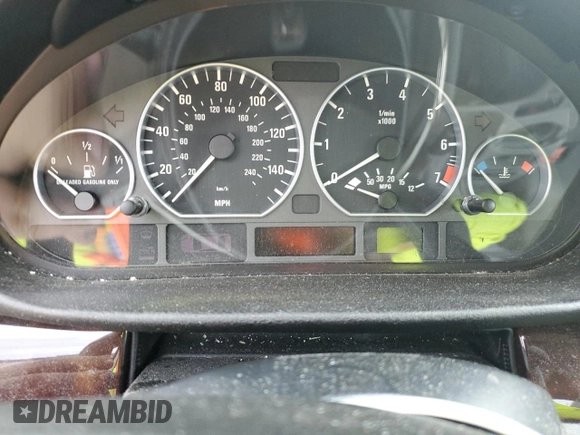 2005 BMW 3 Series 330xi with VIN WBAEW53455PN40181, listed as a Copart auction lot 77047263 with 111,000 mi miles and Salvage Title. Bid and sale history available at DreamBid. Image 9.