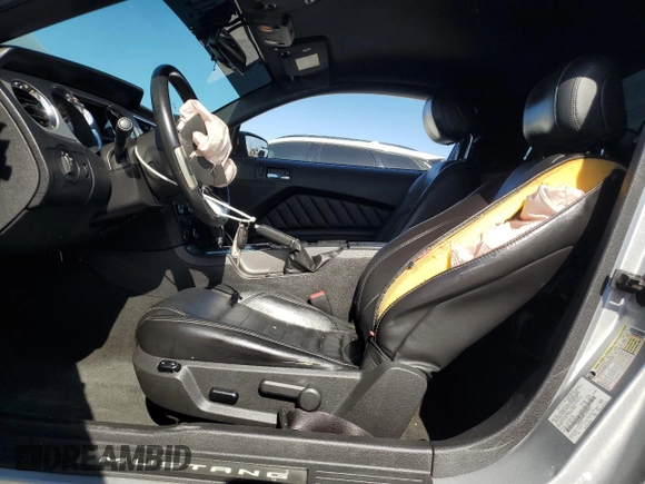 2014 Ford Mustang V6 with VIN 1ZVBP8AM8E5284876, listed as a Copart auction lot 46442325 with 120,078 mi miles and Salvage Title. Bid and sale history available at carsss.com. Image 7.