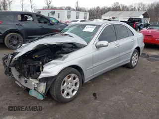 2005 Mercedes-Benz C 320 с VIN WDBRF64J85F605107, выставлен на аукционе IAAI как лот 41470284 с пробегом Не указан миль и . История ставок и продаж доступна на DreamBid. Изображение 17.