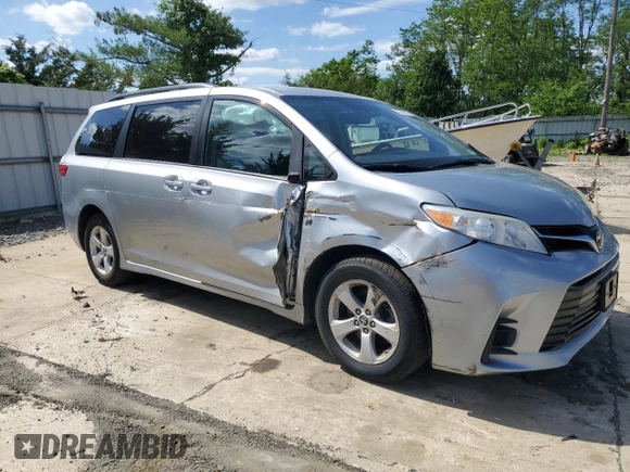 2019 Toyota Sienna LE Auto Access Seat with VIN 5TDKZ3DC9KS018310, listed as a Copart auction lot 55146415 with 117,536 mi miles and Salvage title. Bid and sale history available at DreamBid. Image 4.