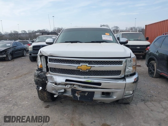 2013 Chevrolet Silverado 1500 LT with VIN 3GCPKSE71DG300433, listed as a IAAI auction lot 41769366 with 210,857 mi miles. Bid and sale history available at carsss.com. Image 12.