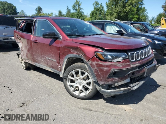 2022 Jeep Compass Latitude Lux z VIN 3C4NJDFB8NT157868, wystawiony jako Copart lot #69143104 z przebiegiem 46 406 mil mil oraz Szkoda całkowita • Salvage title. Historia ofert i sprzedaży dostępna na DreamBid. Obrazek 4.