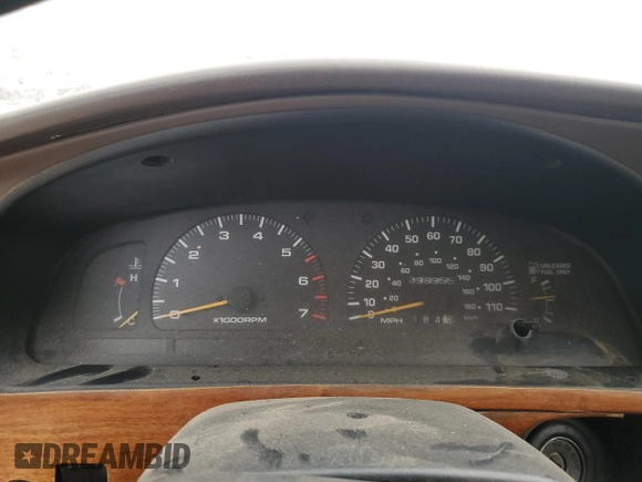 1996 Toyota 4Runner SR5 z VIN JT3HN86R2T0034247, wystawiony jako Copart lot #59567725 z przebiegiem 296 955 mil mil oraz Czysty tytuł • Clean title. Historia ofert i sprzedaży dostępna na DreamBid. Obrazek 9.