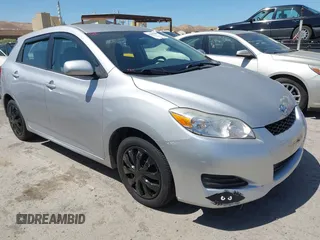 2009 Toyota Matrix z VIN 2T1KU40E89C054780, wystawiony jako IAAI lot #42371333 z przebiegiem 153 896 mil mil oraz . Historia ofert i sprzedaży dostępna na DreamBid. Obrazek 1.