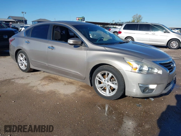 2015 Nissan Altima S with VIN 1N4AL3APXFC585322, listed as a IAAI auction lot 41212978 with 109,389 mi miles and . Bid and sale history available at carsss.com. Image 1.