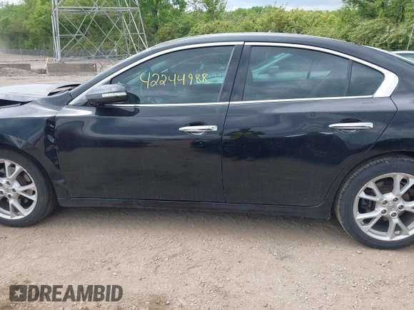 2013 Nissan Maxima SV z VIN 1N4AA5AP3DC844165, wystawiony jako IAAI lot #42244988 z przebiegiem 105 937 mil mil oraz . Historia ofert i sprzedaży dostępna na DreamBid. Obrazek 14.