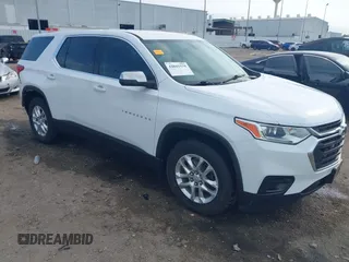 2021 Chevrolet Traverse LS z VIN 1GNERFKW7MJ169763, wystawiony jako IAAI lot #42041579 z przebiegiem 59 840 mil mil oraz . Historia ofert i sprzedaży dostępna na DreamBid. Obrazek 1.