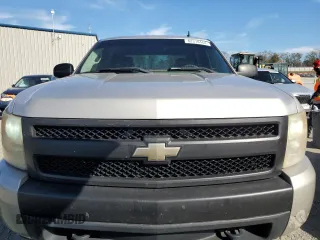 2007 Chevrolet Silverado 1500 LT w/1LT with VIN 2GCEK13CX71511001, listed as a Copart auction lot 82310464 with 159,988 mi miles and Salvage Title. Bid and sale history available at carsss.com. Image 5.