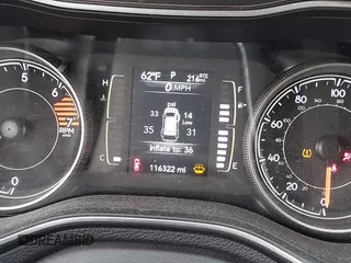 2019 Jeep Cherokee Latitude Plus с VIN 1C4PJLLB0KD486380, выставлен на аукционе IAAI как лот 42206108 с пробегом 116 322 миль миль и . История ставок и продаж доступна на DreamBid. Изображение 15.