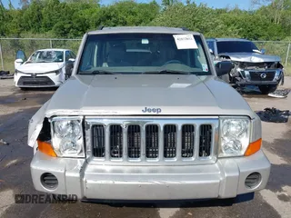 2007 Jeep Commander Sport z VIN 1J8HG48K07C559271, wystawiony jako IAAI lot #42032853 z przebiegiem 236 443 mil mil oraz . Historia ofert i sprzedaży dostępna na DreamBid. Obrazek 12.