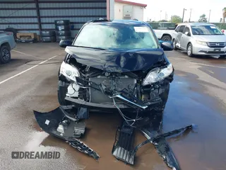 2020 Toyota Sienna LE Auto Access Seat with VIN 5TDKZ3DC0LS034445, listed as a IAAI auction lot 41445270 with 37,881 mi miles. Bid and sale history available at carsss.com. Image 13.