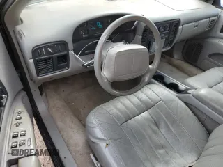 1995 Chevrolet Caprice with VIN 1G1BL52P0SR152620, listed as a Copart auction lot 53154365 with 223,365 mi miles and Salvage Title. Bid and sale history available at DreamBid. Image 8.