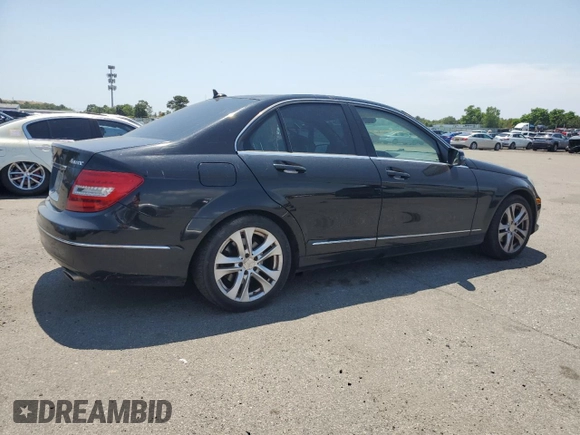 2012 Mercedes-Benz C 300 Sport z VIN WDDGF8BB6CA540760, wystawiony jako Copart lot #63679585 z przebiegiem 199 160 mil mil oraz Szkoda całkowita • Salvage title. Historia ofert i sprzedaży dostępna na DreamBid. Obrazek 3.