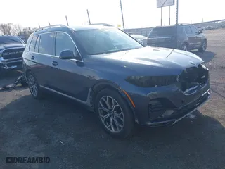 2021 BMW X7 xDrive40i with VIN 5UXCW2C06M9H03043, listed as a IAAI auction lot 41553664 with 66,554 mi miles. Bid and sale history available at carsss.com. Image 1.