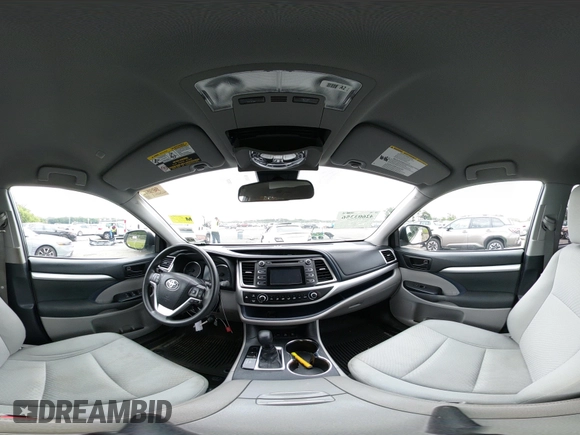 2019 Toyota Highlander LE with VIN 5TDBZRFH5KS929567, listed as a IAAI auction lot 42603356 with 40,368 mi miles and . Bid and sale history available at DreamBid. Image 18.