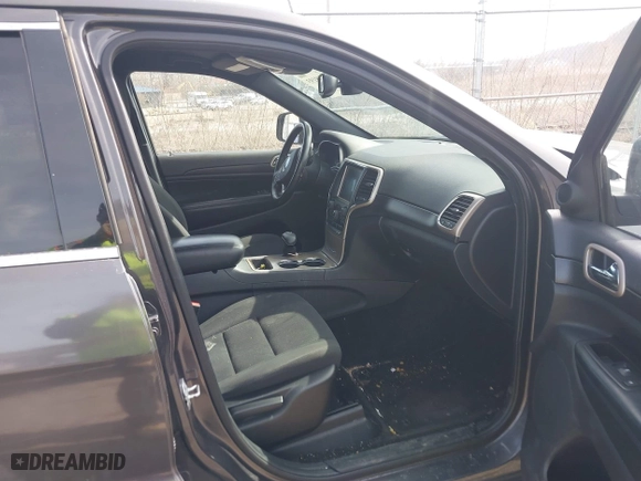 2015 Jeep Grand Cherokee Altitude with VIN 1C4RJFAG9FC796385, listed as a IAAI auction lot 41849193 with 111,739 mi miles. Bid and sale history available at carsss.com. Image 5.