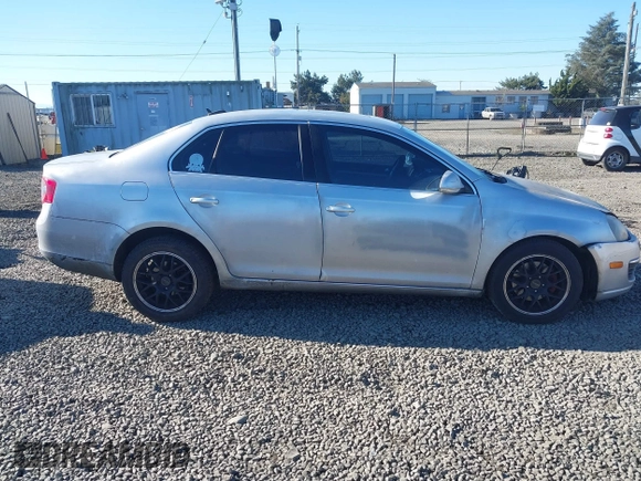 2006 Volkswagen Jetta 2.5L с VIN 3VWSF71KX6M625881, выставлен на аукционе IAAI как лот 41435542 с пробегом 232 897 миль миль и . История ставок и продаж доступна на DreamBid. Изображение 13.
