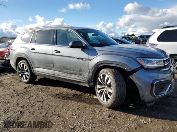 2021 Volkswagen Atlas SEL Premium R-Line with VIN 1V2FR2CA5MC536929, listed as a Copart auction lot 44397425 with 60,565 mi miles and Salvage title. Bid and sale history available at DreamBid. Image 4.