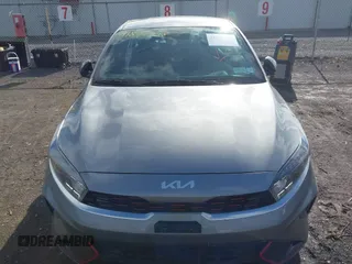 2023 Kia Forte GT-Line z VIN 3KPF54AD4PE553188, wystawiony jako IAAI lot #41847958 z przebiegiem 27 820 mil mil oraz . Historia ofert i sprzedaży dostępna na DreamBid. Obrazek 13.