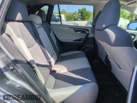 2022 Toyota RAV4 XLE with VIN 2T3P1RFV6NC280031, listed as a Copart auction lot 61268205 with 8,348 mi miles and Salvage title. Bid and sale history available at DreamBid. Image 11.