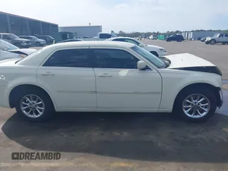2008 Chrysler 300 Limited with VIN 2C3KA33G98H172006, listed as a IAAI auction lot 41445953 with 183,451 mi miles and . Bid and sale history available at DreamBid. Image 13.