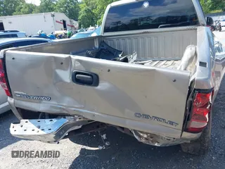 2003 Chevrolet Silverado 1500 LS с VIN 1GCEK19T53E154861, выставлен на аукционе IAAI как лот 42319205 с пробегом 289 893 миль миль и . История ставок и продаж доступна на DreamBid. Изображение 6.