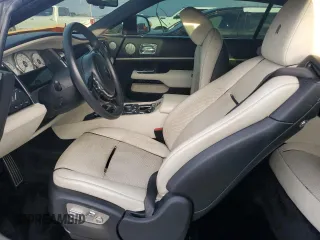 2019 Rolls-Royce Dawn z VIN SCA666D58KU115921, wystawiony jako Copart lot #73912984 z przebiegiem Nie podano mil oraz Szkody całkowita. Historia ofert i sprzedaży dostępna na DreamBid. Obrazek 7.