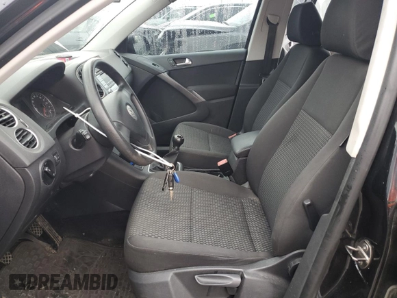 2010 Volkswagen Tiguan with VIN WVGCV7AX3AW001513, listed as a Copart auction lot 83395474 with 147,203 mi miles and Clean Title. Bid and sale history available at DreamBid. Image 7.