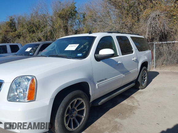2014 GMC Yukon XL SLT with VIN 1GKS1KE02ER200489, listed as a IAAI auction lot 41385362 with 200,289 mi miles. Bid and sale history available at carsss.com. Image 2.