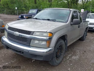 2004 Chevrolet Colorado LS Z85 with VIN 1GCCS198648121953, listed as a IAAI auction lot 42130615 with 161,617 mi miles. Bid and sale history available at carsss.com. Image 2.