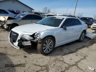 2017 Chrysler 300 Limited z VIN 2C3CCARG1HH610415, wystawiony jako Copart lot #43934085 z przebiegiem 162 614 mil mil oraz Szkoda całkowita • Salvage title. Historia ofert i sprzedaży dostępna na DreamBid. Obrazek 1.