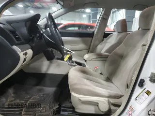 2013 Subaru Outback 2.5i z VIN 4S4BRCAC2D1207588, wystawiony jako Copart lot #42378715 z przebiegiem 152 184 mil mil oraz Szkoda całkowita • Salvage title. Historia ofert i sprzedaży dostępna na DreamBid. Obrazek 7.