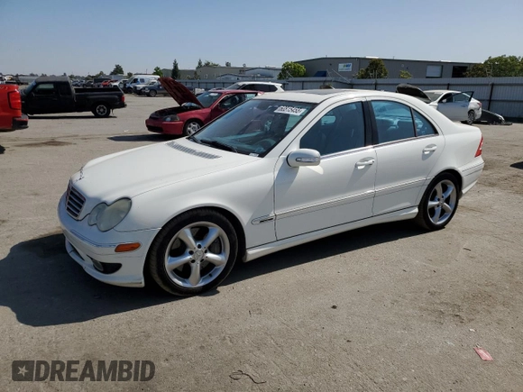 2005 Mercedes-Benz C 320 с VIN WDBRF64J35F573425, выставлен на аукционе Copart как лот 60815455 с пробегом 116 054 миль миль и Списание • Salvage title. История ставок и продаж доступна на DreamBid. Изображение 1.