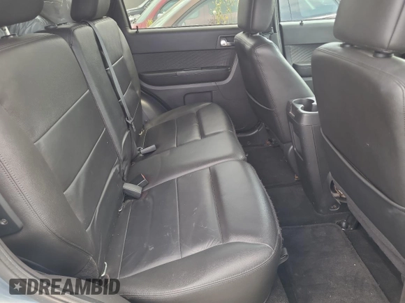 2011 Ford Escape Limited z VIN 1FMCU9EG1BKC66402, wystawiony jako Copart lot #66498925 z przebiegiem 223 257 mil mil oraz Czysty tytuł • Clean title. Historia ofert i sprzedaży dostępna na DreamBid. Obrazek 6.