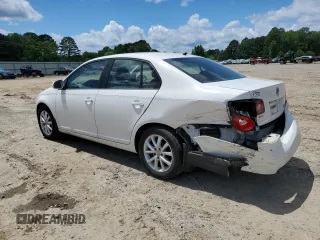 2010 Volkswagen Jetta SE с VIN 3VWRX7AJ8AM126914, выставлен на аукционе Copart как лот 56363645 с пробегом 107 149 миль миль и Списание • Salvage title. История ставок и продаж доступна на DreamBid. Изображение 2.