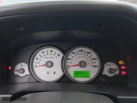 2007 Ford Escape XLT with VIN 1FMYU93117KA12085, listed as a IAAI auction lot 41195171 with 97,706 mi miles. Bid and sale history available at carsss.com. Image 7.