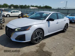 2024 Nissan Altima SR with VIN 1N4BL4CV9RN414737, listed as a Copart auction lot 61826675 with 6,854 mi miles and Salvage title. Bid and sale history available at DreamBid. Image 1.