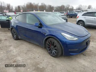 2020 Tesla Model Y Long Range with VIN 5YJYGDEF0LF000380, listed as a IAAI auction lot 41867489 with 66,294 mi miles and . Bid and sale history available at DreamBid. Image 1.
