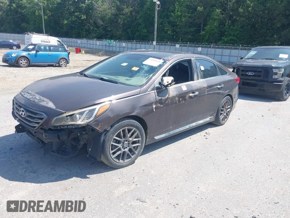 2017 Hyundai Sonata Sport with VIN 5NPE34AF4HH472661, listed as a IAAI auction lot 39608418 with Not Provided miles. Bid and sale history available at carsss.com. Image 2.