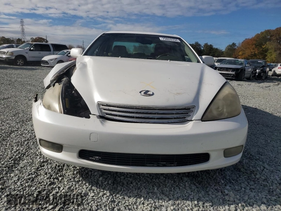 2002 Lexus ES 300 with VIN JTHBF30GX25018502, listed as a Copart auction lot 79828334 with 296,986 mi miles and Salvage Title. Bid and sale history available at DreamBid. Image 5.