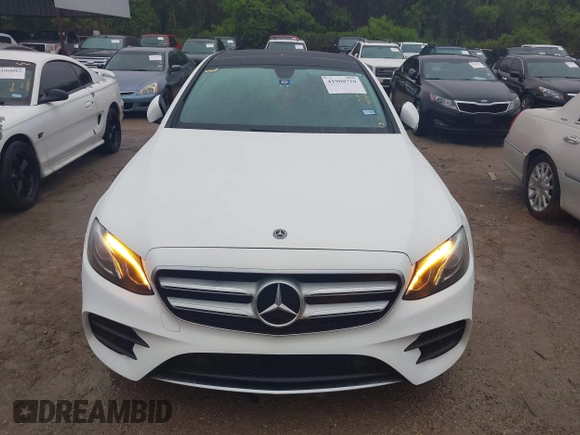 2018 Mercedes-Benz E 300 with VIN WDDZF4JB6JA388852, listed as a IAAI auction lot 41960710 with 64,439 mi miles and . Bid and sale history available at DreamBid. Image 12.