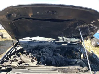 2017 Ford F-550 XL z VIN 1FDUF5GT4HEE34042, wystawiony jako Copart lot #59163265 z przebiegiem Nie podano mil oraz Tytuł czysty. Historia ofert i sprzedaży dostępna na DreamBid. Obrazek 11.