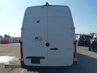 2020 Mercedes-Benz Sprinter Cargo Cargo with VIN W1W4EDHY8LP210706, listed as a IAAI auction lot 41448502 with 593,244 mi miles and . Bid and sale history available at DreamBid. Image 16.
