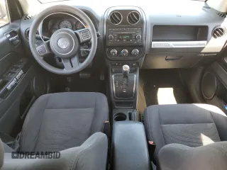 2016 Jeep Compass Sport с VIN 1C4NJDBB5GD798992, выставлен на аукционе Copart как лот 61777825 с пробегом 107 541 миль миль и Списание • Salvage title. История ставок и продаж доступна на DreamBid. Изображение 8.