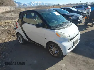 2009 Smart fortwo Passion with VIN WMEEK31X79K270472, listed as a IAAI auction lot 41365417 with 112,367 mi miles. Bid and sale history available at carsss.com. Image 1.