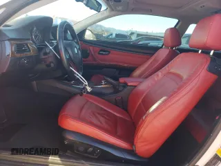 2008 BMW 3 Series 328xi z VIN WBAWC335X8PD09083, wystawiony jako Copart lot #85683234 z przebiegiem 152 670 mil mil oraz Szkoda całkowita • Salvage title. Historia ofert i sprzedaży dostępna na DreamBid. Obrazek 7.