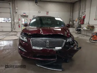 2019 Lincoln MKC Select z VIN 5LMCJ2D95KUL07473, wystawiony jako IAAI lot #42052830 z przebiegiem 70 553 mil mil oraz . Historia ofert i sprzedaży dostępna na DreamBid. Obrazek 12.