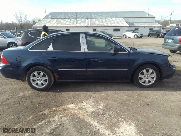 2006 Ford Five Hundred SEL with VIN 1FAHP24196G134492, listed as a IAAI auction lot 41827431 with 194,886 mi miles. Bid and sale history available at carsss.com. Image 13.